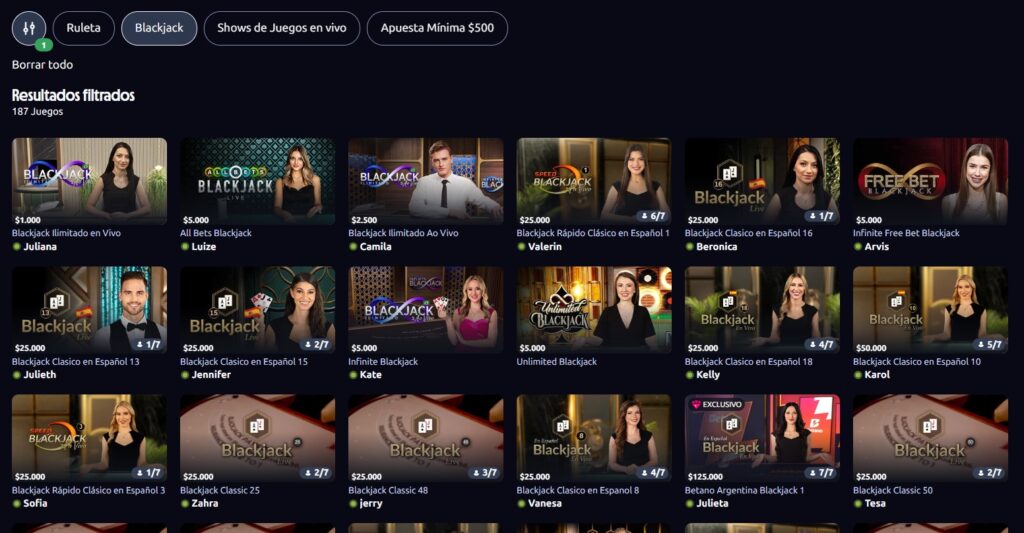 Lobby filtrado por blackjack con mesas en vivo en español y apuestas mínimas visibles